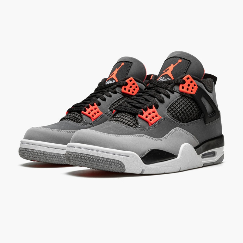 Nike AIR JORDAN 4 RETRO 